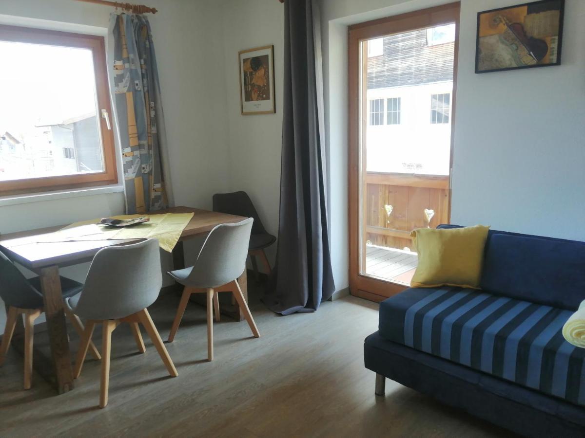 Haus Sonja Apartment แลร์มอส ภายนอก รูปภาพ