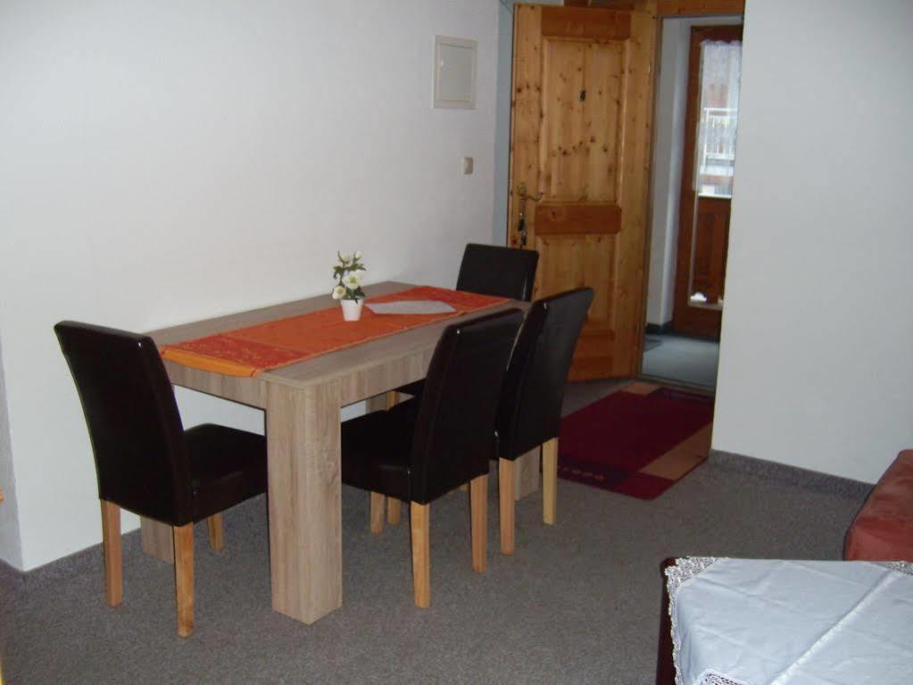 Haus Sonja Apartment แลร์มอส ภายนอก รูปภาพ